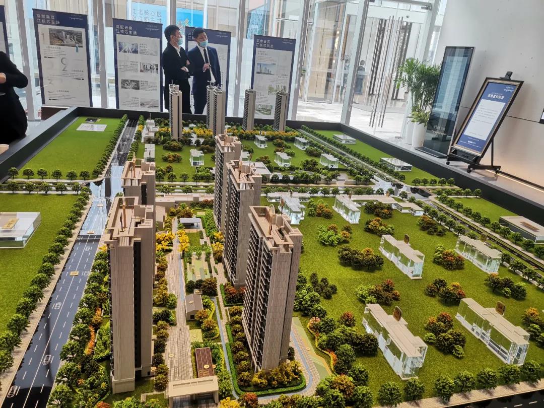 实探 | 精装包2000元/㎡！长江时代“F4”区别在哪？